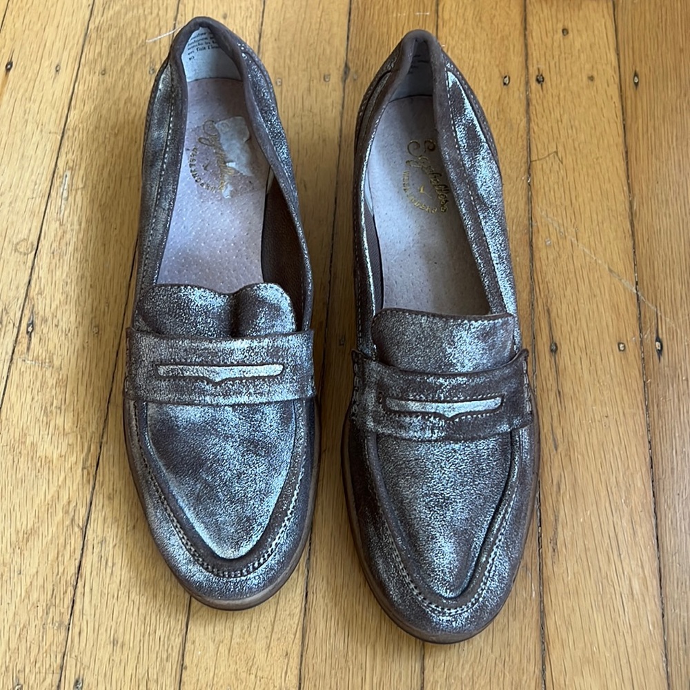 Seychelles Distressed Leather Loafers